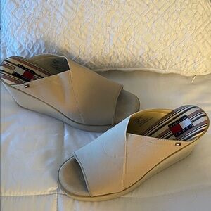 Tommy Hilfiger Women's Beige Wedge Sandals